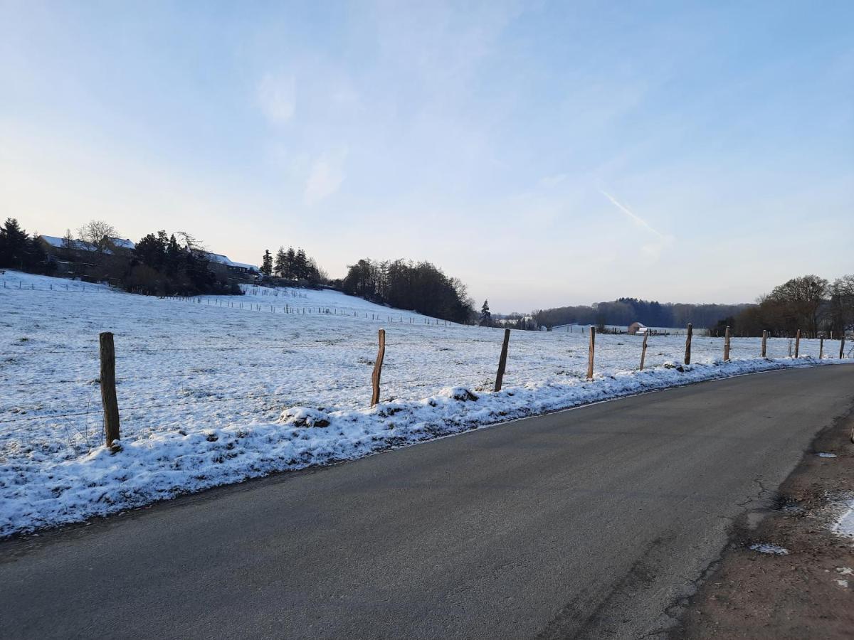 La Pinede - Charmante Maison De Village Hotton Kültér fotó